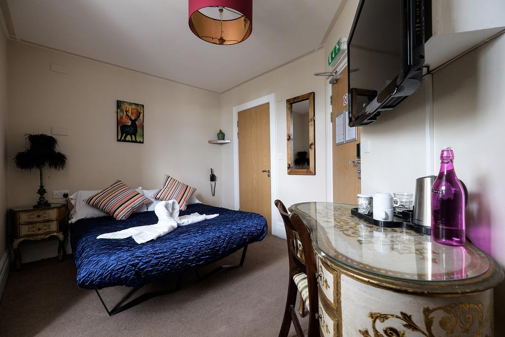 Home Brighton Backpackers Екстер'єр фото
