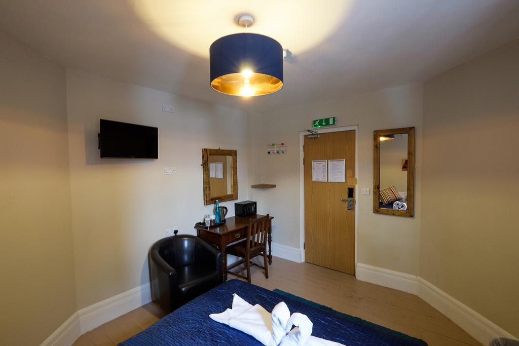 Home Brighton Backpackers Екстер'єр фото